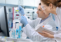 12月22日，尊龙凯时与瑞德肝脏疾病研究公司签署战略相助协议