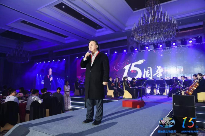 张江集团党委委员、副总司理王兰忠