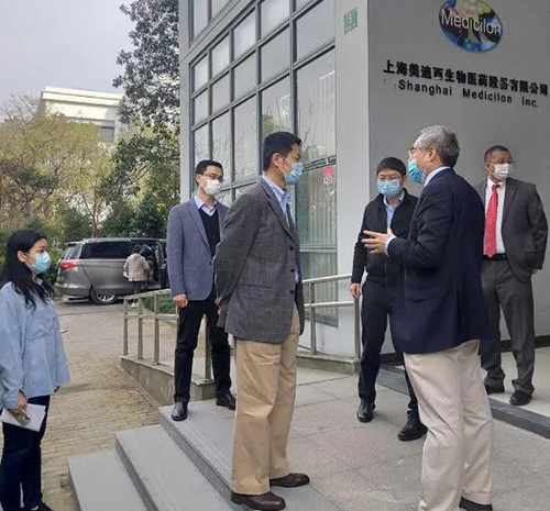 上海市委常委、副市长吴清一行调研尊龙凯时张江园区