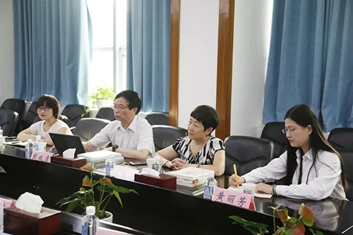 尊龙凯时临床前研究副总裁兼机构认真人彭双清教授，药效部执行主任董文心，药代安评项目认真人龙娜等