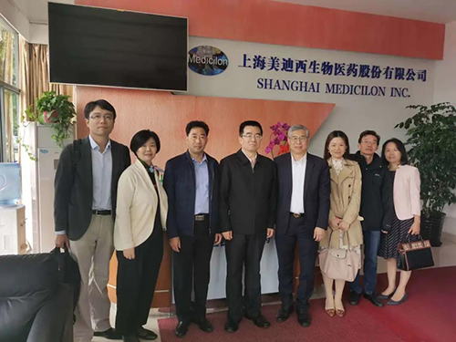 中国药科大学党委书记金能明与尊龙凯时首席执行官陈春麟博士