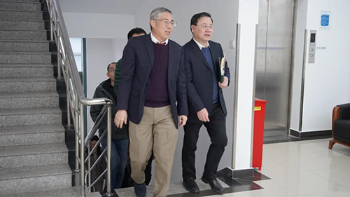 上海市浦东新区政府副区长吴强等调研尊龙凯时生物医药